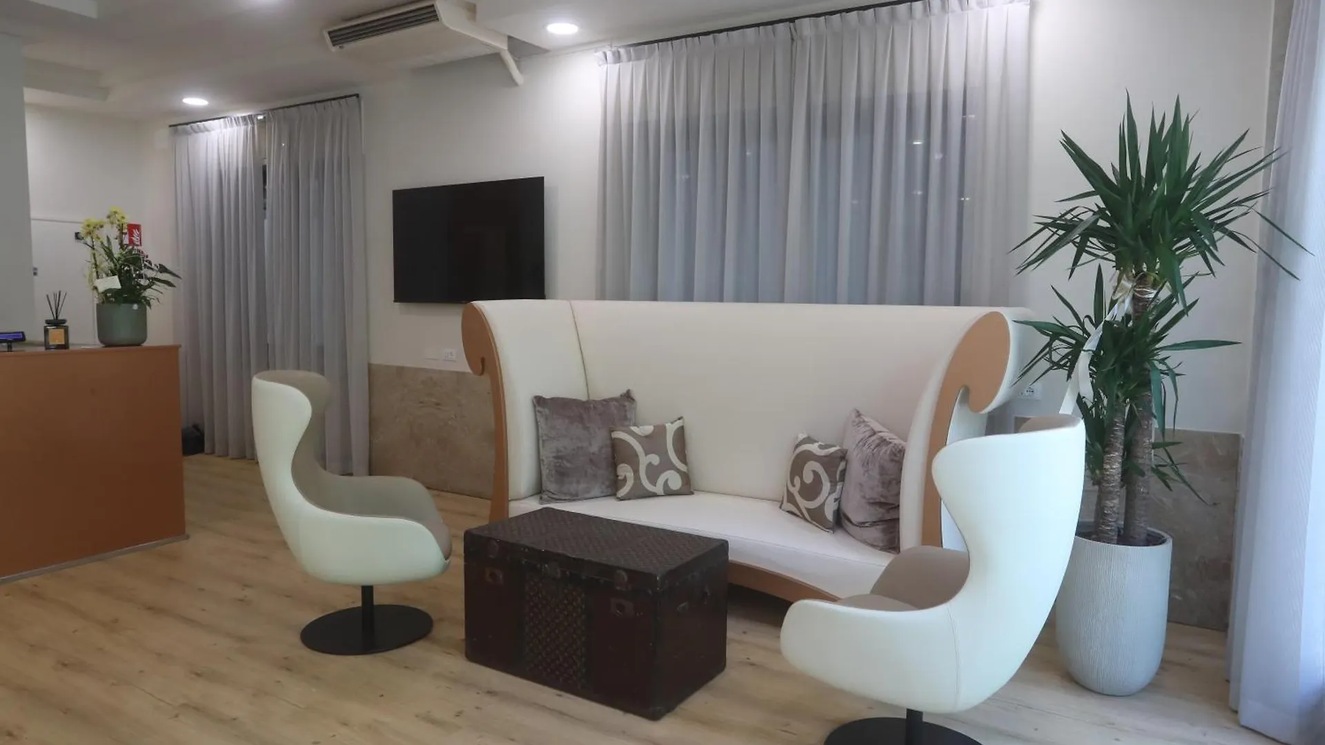 Hotel Central Giacomini Salo 3*,